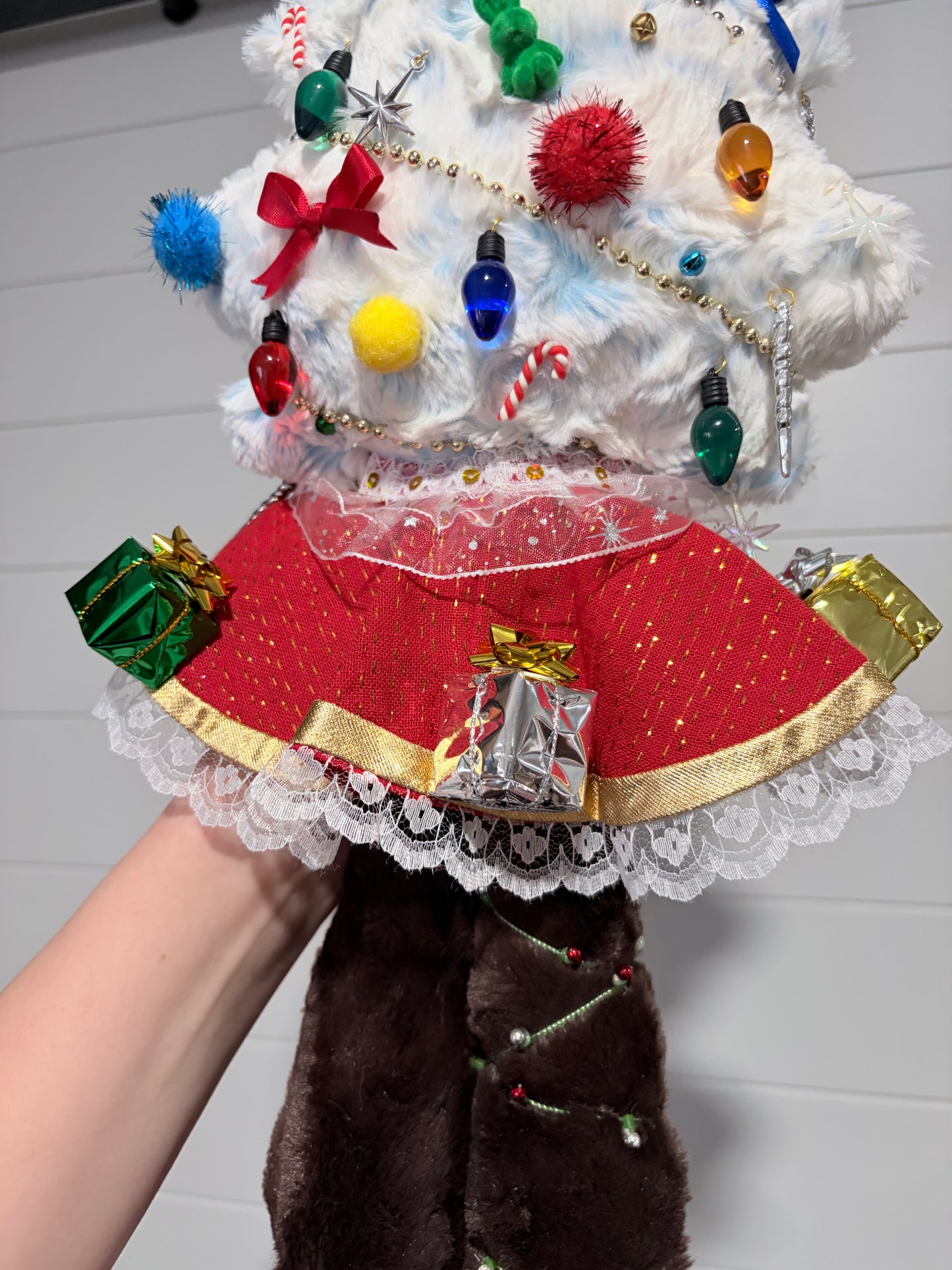Holly the Nostalgic Christmas Tree