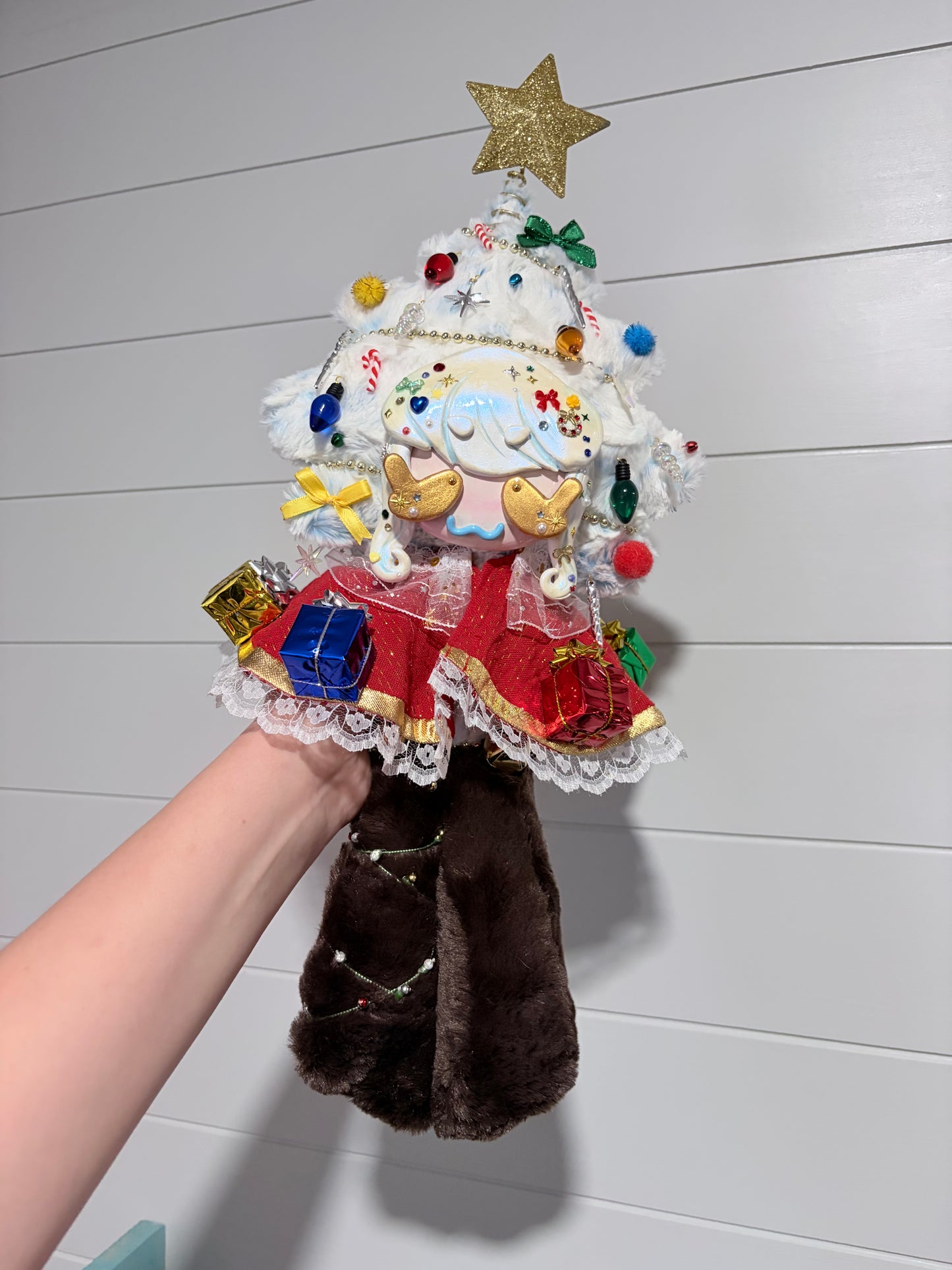 Holly the Nostalgic Christmas Tree