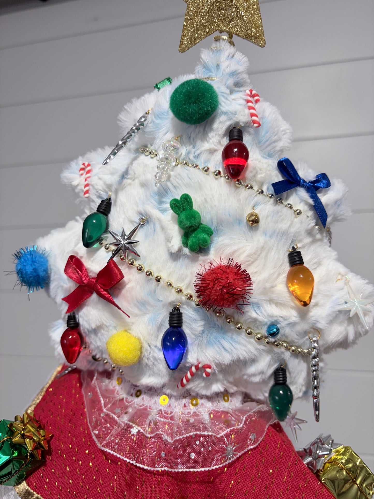 Holly the Nostalgic Christmas Tree